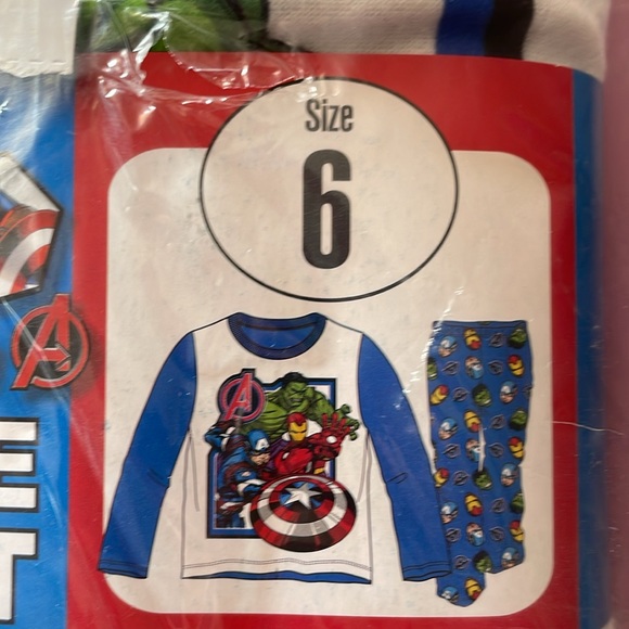 Avengers, two-piece fleece pajama set - Picture 2 of 2